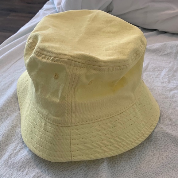 PACSUN light yellow bucket hat - Picture 4 of 5